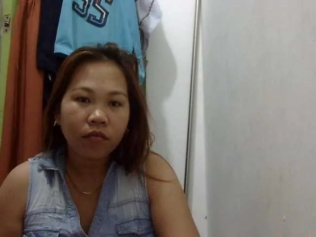 LinaTwins – webcam model profile photo Image 16