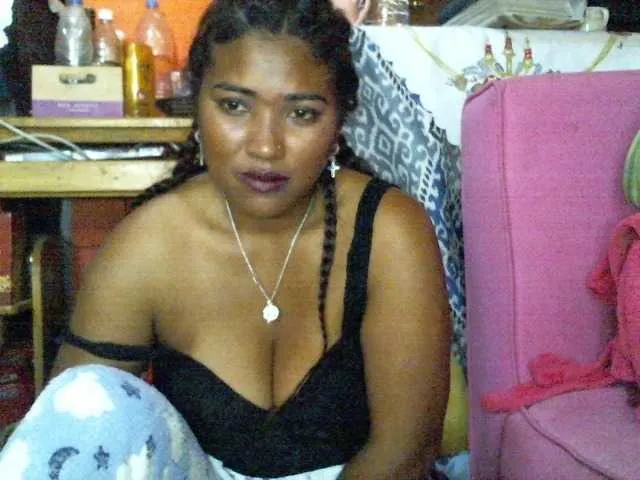 bunnydollstella – webcam model profile photo Image 9