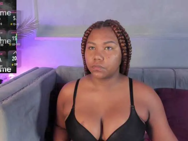 EditaMilf – webcam model profile photo Image 4
