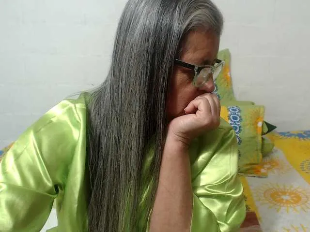 candy-mature Image 11