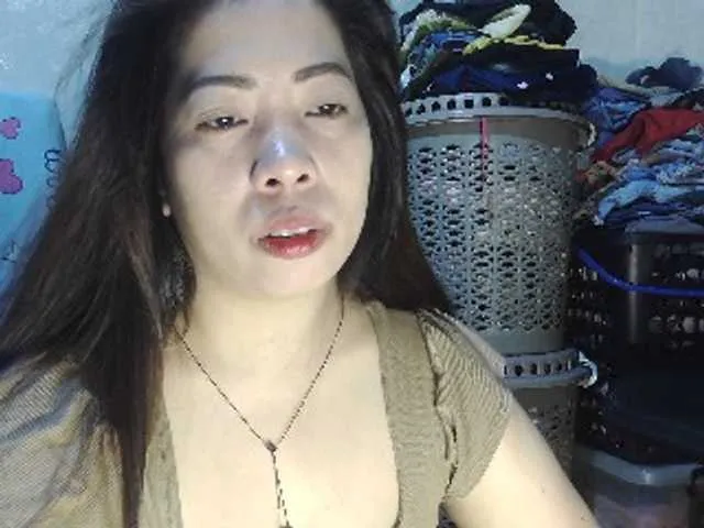 meenamoon – webcam model profile photo Image 9