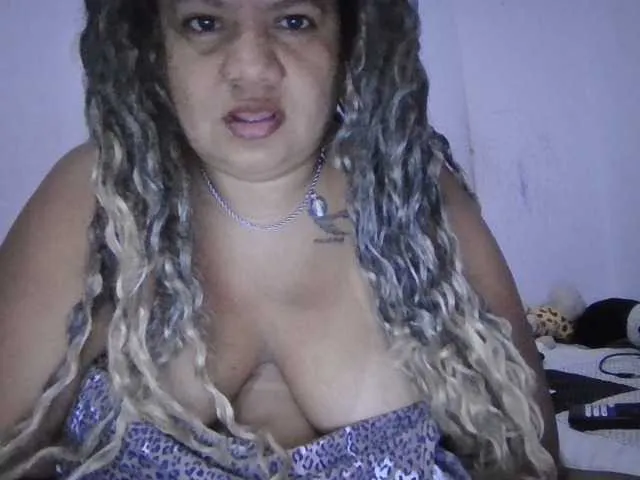 cymbelinee – webcam model profile photo Image 13