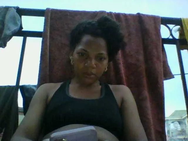 mia_pineda – webcam model profile photo Image 1