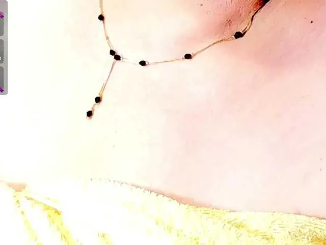 HannahIsabelle – webcam model profile photo Image 2