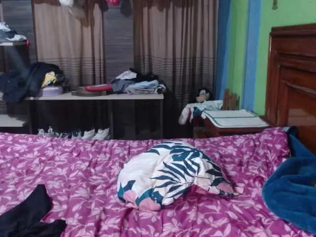 bunnydollstella – webcam model profile photo Image 5