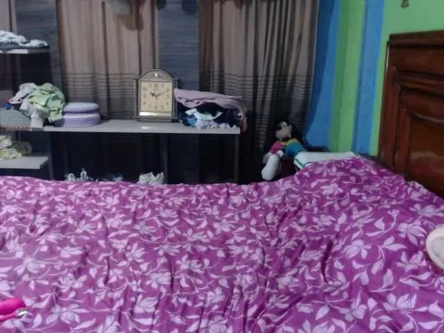 bunnydollstella – webcam model profile photo Image 9