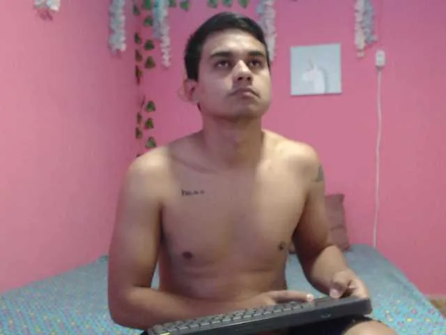 HoneyNSir – webcam model profile photo Image 5