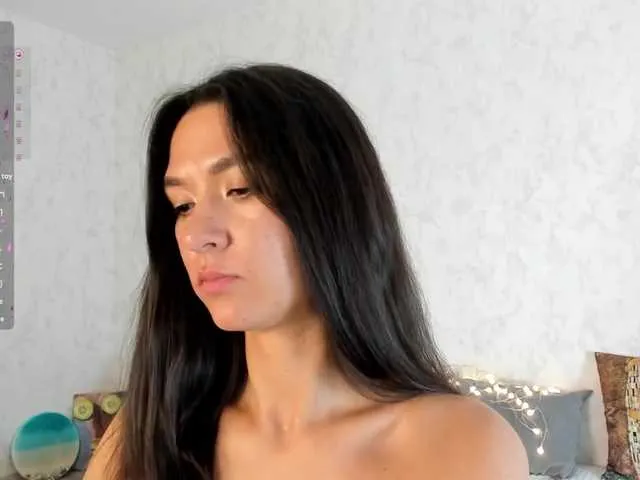 camilaandrade_ – webcam model profile photo Image 8