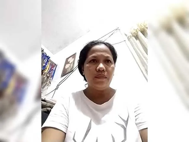 misshowl – webcam model profile photo Image 2