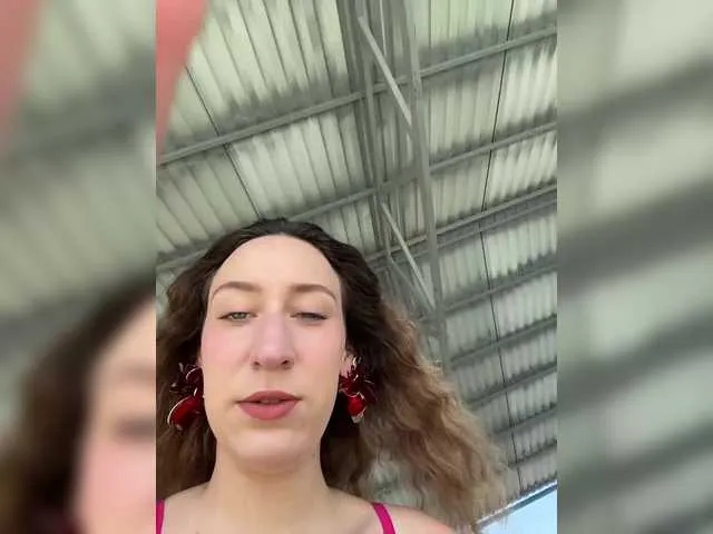 pleasant_fun – webcam model profile photo Image 8