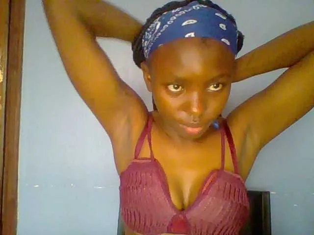 xlunami – webcam model profile photo Image 4