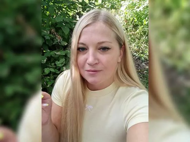 MaddieBryggs – webcam model profile photo Image 13