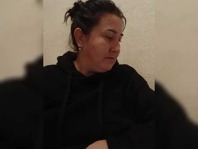 PeachPie – webcam model profile photo Image 4
