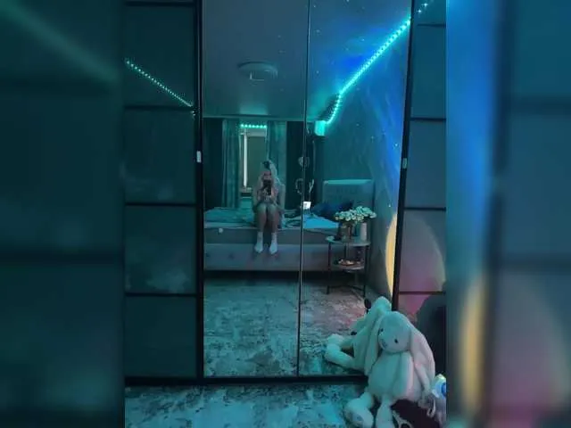 valerysquirt_19 – webcam model profile photo Image 18