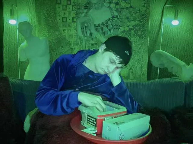 GeminiCode22 – webcam model profile photo Image 6