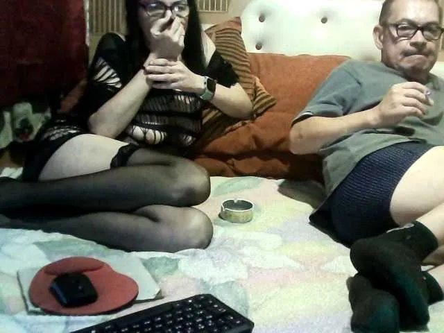 heyhorny_cb – webcam model profile photo Image 11