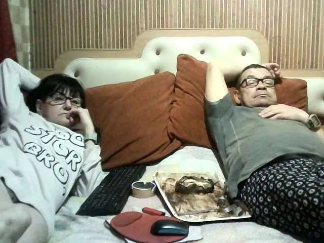 heyhorny_cb – webcam model profile photo Image 12