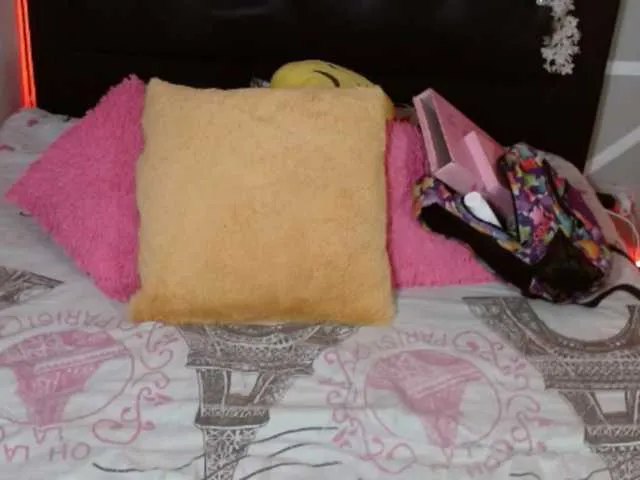 charlott25_ – webcam model profile photo Image 13