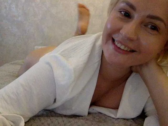 Sexycikas – webcam model profile photo Image 2
