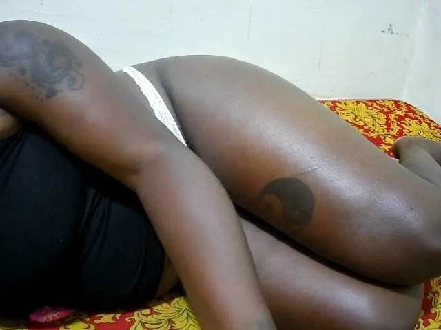 glossybabe_ – webcam model profile photo Image 4
