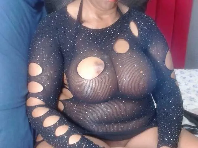 Oyster-lemon – webcam model profile photo Image 17