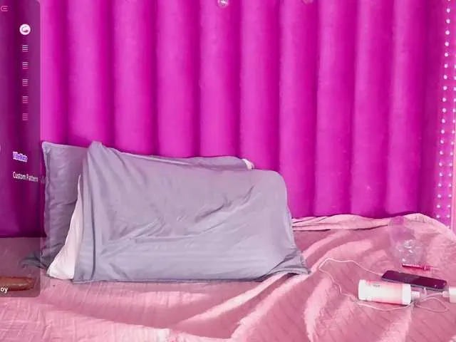 mel1ssamur – webcam model profile photo Image 8