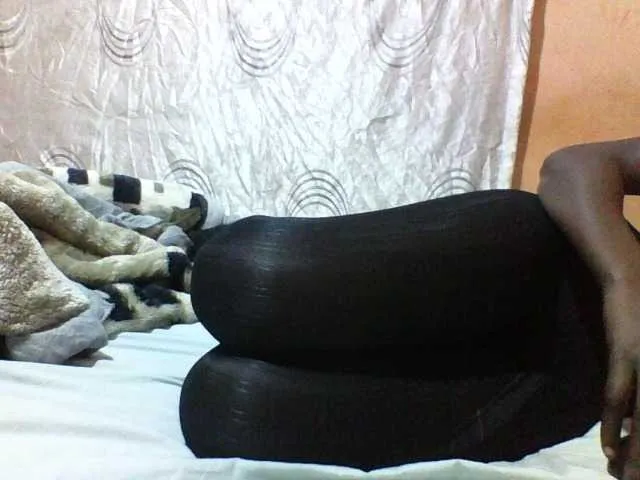 thewizardli – webcam model profile photo Image 4