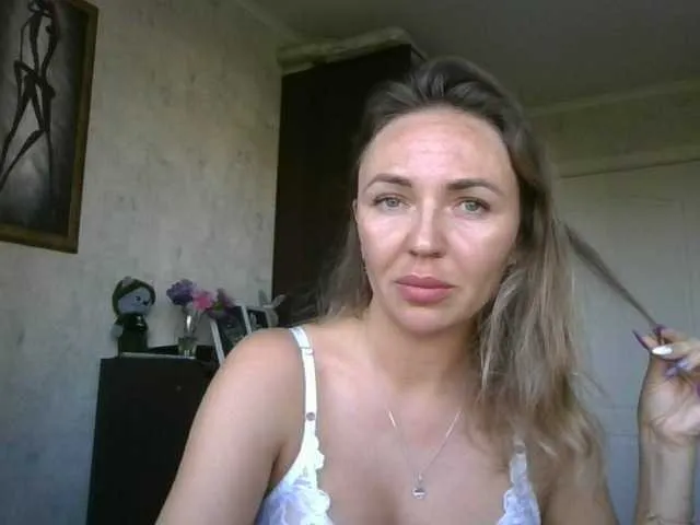 cute_fox_girl – webcam model profile photo Image 15
