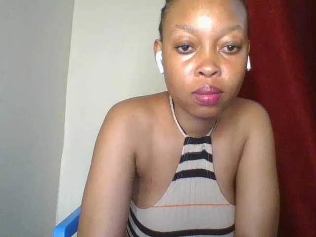 babyhuelix – webcam model profile photo Image 5