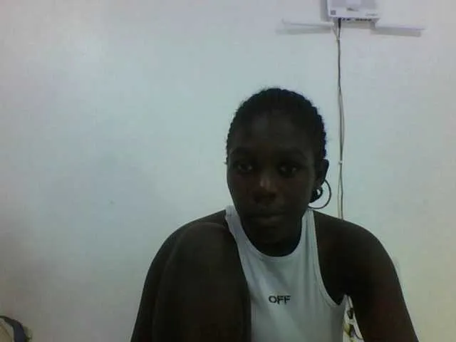 sarah_haggai – webcam model profile photo Image 4