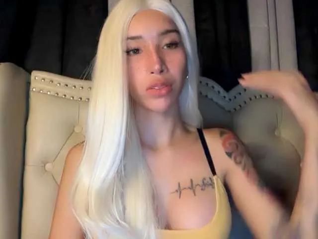 _kat_1 – webcam model profile photo Image 4