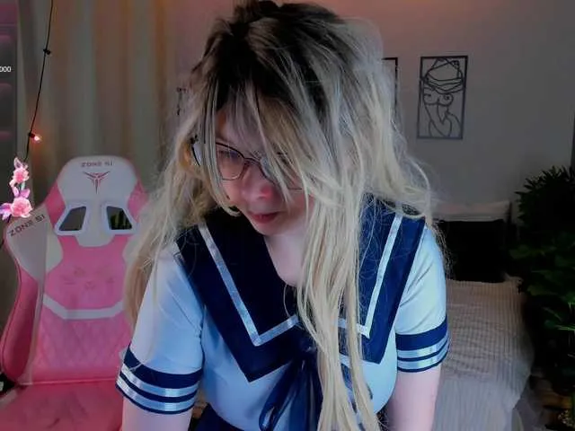 thewizardli – webcam model profile photo Image 17
