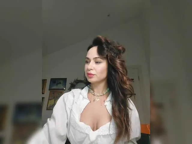 MiaLiaHot – webcam model profile photo Image 11