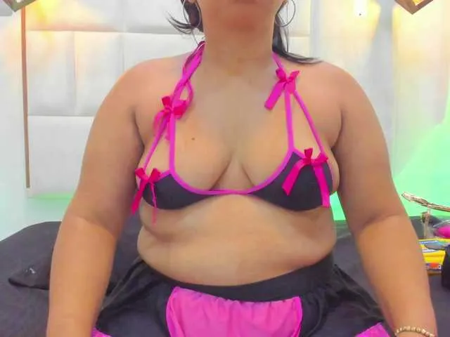 pillowbunny – webcam model profile photo Image 10