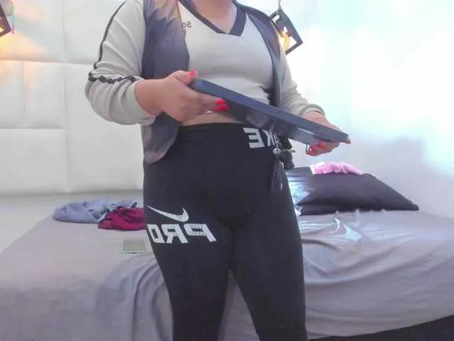 pillowbunny – webcam model profile photo Image 9