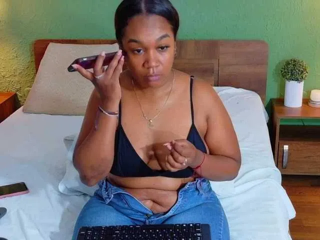 lisagrand – webcam model profile photo Image 7