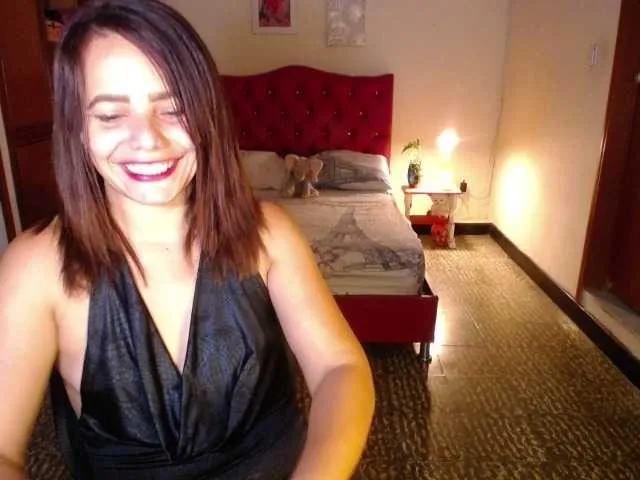 lola_bunny68 – webcam model profile photo Image 8