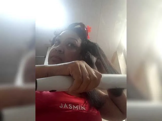 matildamoist – webcam model profile photo Image 14