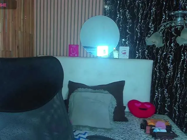 naomy_smithx – webcam model profile photo Image 12