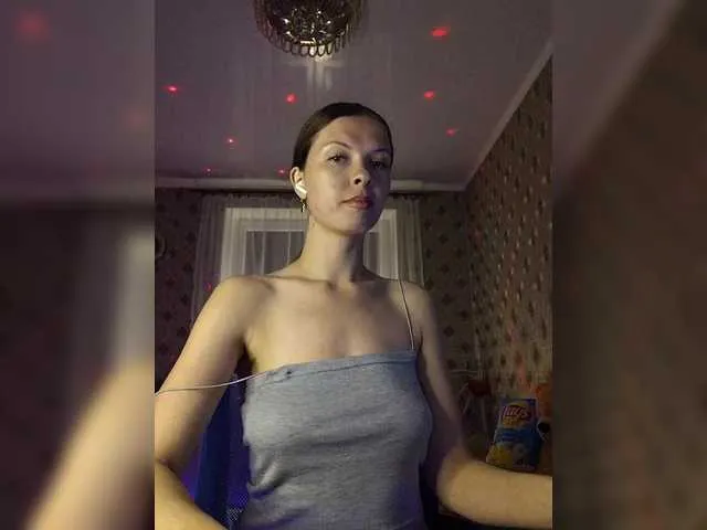 MiaLiaHot – webcam model profile photo Image 4