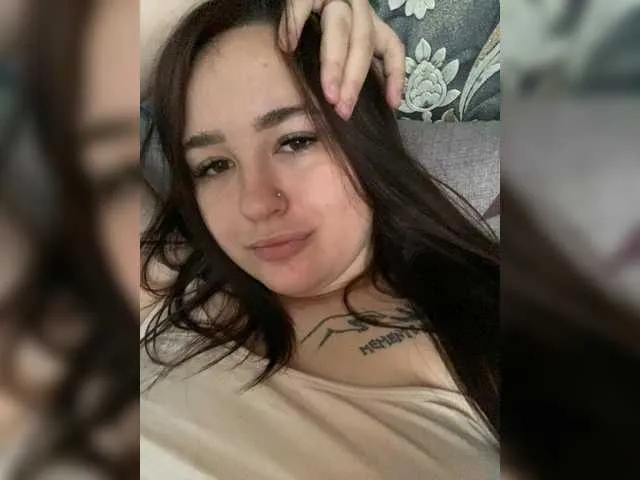 MinniMia – webcam model profile photo Image 16