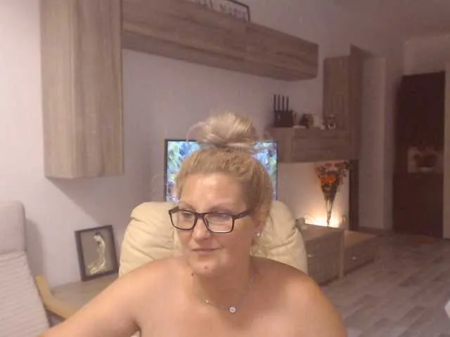 DivineBlond Image 18