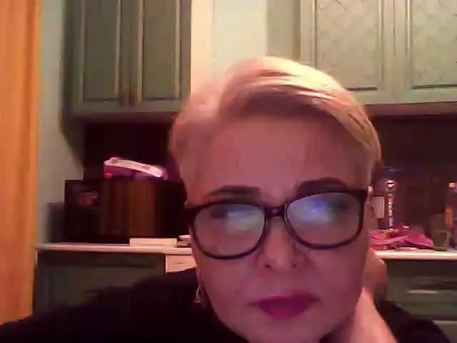 Dominiana123 – webcam model profile photo