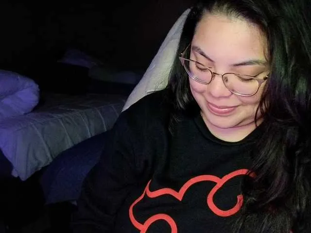 saraloverays – webcam model profile photo Image 12