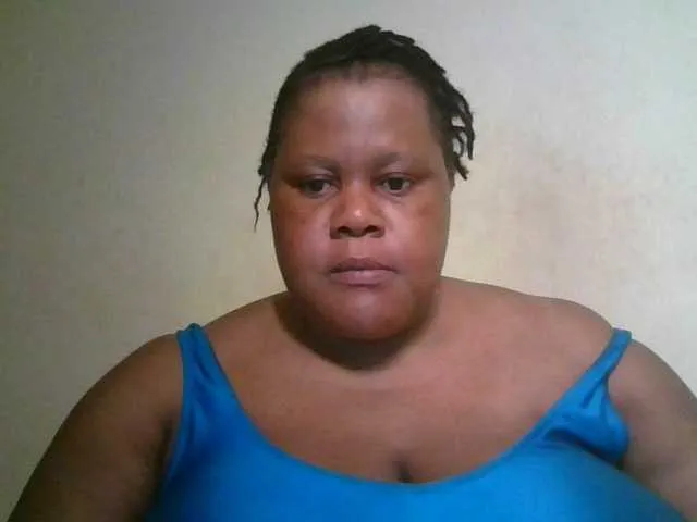 Cat-Bars69 – webcam model profile photo Image 3