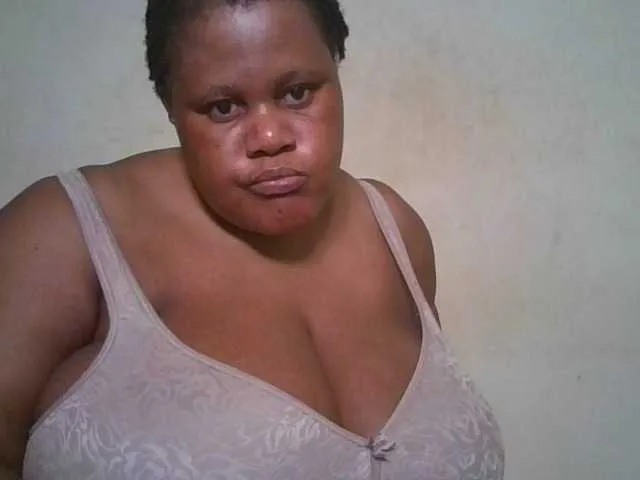 Cat-Bars69 – webcam model profile photo Image 4