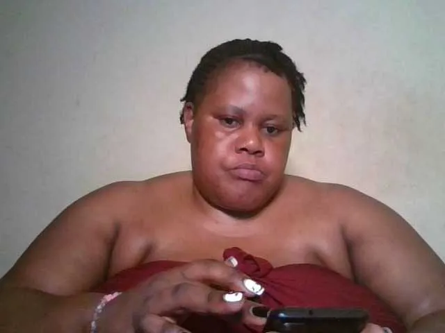 Cat-Bars69 – webcam model profile photo Image 9