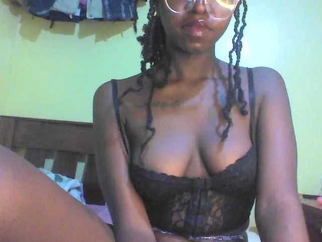 bigclit_luisa – webcam model profile photo Image 10