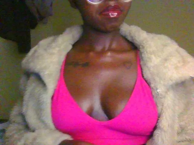 bigclit_luisa – webcam model profile photo Image 2