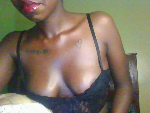 bigclit_luisa – webcam model profile photo Image 3
